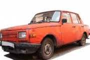 とんでもないオンボロ車が走ってる映像に世界がびっくり仰天！　海外の反応