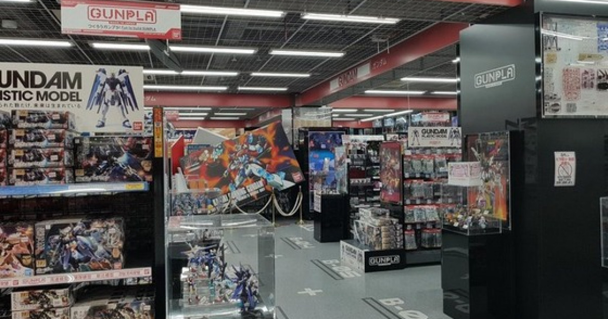 海外「日本は素晴らしいところだな」日本の家電量販店のガンプラコーナーを見た海外の反応 | 海外の反応アンテナ