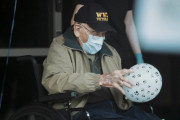 スペイン風邪・大恐慌・第二次大戦を生き抜いた104歳の元米兵…中国肺炎も克服[海外の反応]