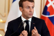 韓国人「菅首相よりも先に日本の大ヒット漫画家に会おうとしたフランスのマクロン大統領」