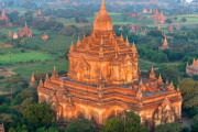 外国人「世界のみんなで東南アジアの建築を鑑賞していこう」