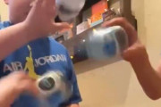 ペットボトルで遊んでいた少年3人が…本人たちもビックリする成功を収める