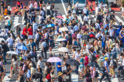 海外「スーツ姿で日本の夏を乗り切るにはどうしたらいい？」（海外の反応）
