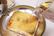 外国人「え？お湯をかけるだけで海老天丼？できらぁ！！！」日本の冷凍食品にはこんなものまであります！
