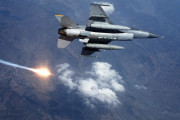 【海外】アリゾナ上空でUFOが米戦闘機と衝突！キャノピーに亀裂が入る珍事件とは？