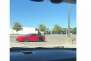 駐車場に変なフェラーリが停まっていたのでオーナーさんに話しかけてみた