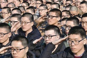 [韓国の反応]韓国人の頭のサイズって世界的に見て大きいほうなのでしょうか？[韓国ネット民]海外に行ってみると、頭は私のほうが大きいが、肩は白人のほうが広いのだ・・・