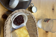 韓国人「日本の“昔ながらの喫茶店”が今も人気って本当？」→「昭和レトロなのに若者で満席だった…（ﾌﾞﾙﾌﾞﾙ」