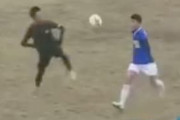 サッカー少年の“凶悪”飛び蹴りファールが中国で大問題に　中国人「日本ではありえない」