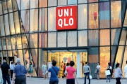 韓国人「中国人、ユニクロの限定Tシャツをめぐって大乱闘」
