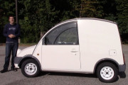 【海外の反応】日産エスカルゴという日本車はクレイジーでクセが強い！