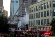 海外「一体何が？！」ＬＡの日本人街で大きな爆発、消防士１０名が怪我（海外の反応）