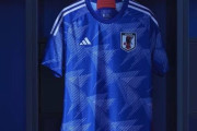 【サッカー】韓国人「海外メディアが日本の新ユニフォームを絶賛！」そのユニフォームがこちらです　韓国の反応