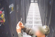 選挙管理委員会庁舎に侵入した戒厳軍、事前投票サーバーを撮影していた＝韓国の反応