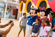 海外「ついに日本が！」東京ディズニーリゾートの新規事業に海外大興奮！（海外の反応）