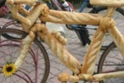外国人「神出鬼没すぎるフランスパンの謎画像を集めてみたｗｗｗｗ」