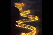 【海外の反応】中国、桂林の玉龍河の金龍　海外の反応「カリフォルニアの休日の道路のようだ、とても素敵で色も素晴らしい」