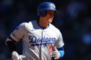 【海外の反応】大谷翔平がロバーツ監督を抜く今季8号ソロ！【MLB】