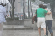 韓国人「梅雨前線が北上できない…7月の梅雨入りは観測史上3度目になる可能性」→「今の気候が快適すぎる」