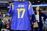 【海外】「一番盛り上がった瞬間だった」NFL会場で見せた大谷翔平の振る舞いに全米が感動！