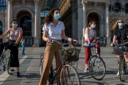 海外「日本のようにアメリカ人の80%がマスクを着ければ感染率は劇的に下がる」