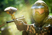 子供「車の中から群衆にペイントボール撃っていい？」父親「ええで」→ 実にアメリカらしい最悪の展開に