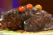 公開復讐？未調理の鳥まるごと1羽を審査員に出した料理コンテスト出場者（スペイン）