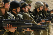 韓国人「イスラエルの女性軍人の休暇をご覧ください」