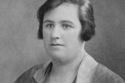 【海外】「イギリス最後の魔女の物語を追う『Paranormal』の魅力とは？」