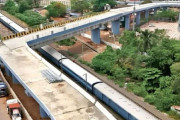 リアルマリオカート？インドのほぼ直角に曲がる高架橋建設に非難殺到、関係者処分