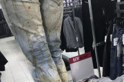 外国人「信じられないほどダサい服を見せていくｗｗｗｗ」
