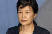 韓国人「13歳の朴槿恵を映した珍しい映像を見てみよう」