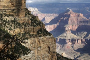 米グランドキャニオンで日本人観光客が死亡、ここ一ヶ月で3人が崖から転落死する異常事態に