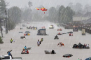 ニューヨークに1時間当たり最大100mmの豪雨が降り注ぐ···非常事態宣言発令