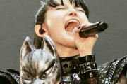 BABYMETALの公式の意味不明のSu-METALのバースデイツイートの謎が解明される　【海外の反応】