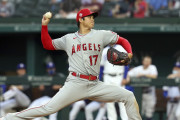リアル二刀流大谷翔平が「2番投手」で3年ぶり勝利＆2安打2打点！（海外の反応）
