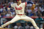 【海外の反応】大谷翔平がリアル二刀流で7回無失点8奪三振13勝目！【自ら先制タイムリー】
