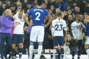 韓国ネチズン反応：ソン・フンミンのタックルでAゴメスがリプレーできないほどの大怪我…主審は最悪の判定