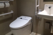 海外「公衆トイレで他人がノックしてきた時の対策を教えてくれｗｗｗ」海外の質問スレッドで外国人のギャグセンスが爆発！！