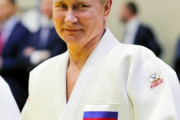 海外「プーチンが人間だった証がここにある」プーチン大統領、10歳の日本人女子に背負い投げされていた