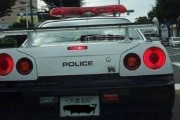 【海外の反応】日本の埼玉県警察が運用する日産スカイラインGT-R BNR34　海外の反応「追いかけられたら逃げるチャンスはない、完全に不公平」