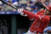 大谷翔平がMLB屈指の名投手から打った特大24号逆転弾に全米騒然！←「トラウタニ！」(海外の反応)