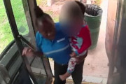 【海外】「心が震える瞬間！タンパのバス運転手が迷子の子供を救った感動ストーリー」