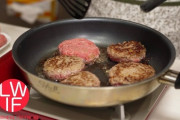 日本のハンバーグvsアメリカのハンバーガー 海外の反応