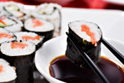 外国人「いつから寿司が海外で人気になったか考察してみよう」