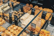 めくるめく日本のパンの世界「これはパンではなくサンドイッチ！」「フワフワより硬いパンが好きだ」海外の反応