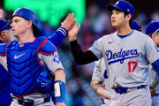 大谷の相棒スミスの骨折が判明して全米騒然！←「正捕手はロートベット？」「ラッシング？」（海外の反応）