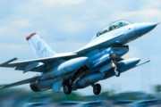 【速報】韓国人「韓国空軍KF-16戦闘機が墜落！」エンジン異常で墜落か？パイロットは緊急脱出　韓国の反応