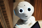 【中国発ロボット格闘リーグ】初戦で早くも頭部落下→海外「これもう茶番だろ」