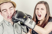 「ウェイター＆ウェイトレスに質問、バレンタインディナーで目撃した悲劇は？」切ない回答いろいろ